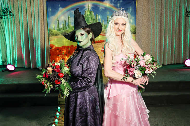 Viva Las Vegas Chapel Casts a Wicked Spell with New “Emerald Enchantment” Wedding
