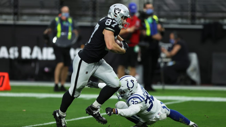 5 Best Plays From Sunday's Raiders vs Colts Game