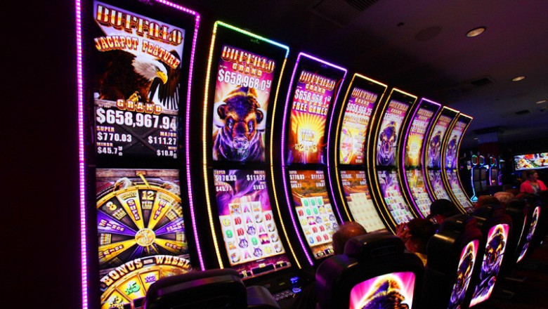 How to Win BIG Playing Las Vegas Slot Machines
