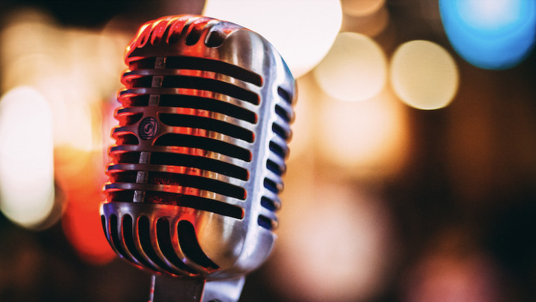 See These Stand-Up Comedians Perform On The Strip