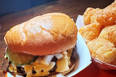 Las Vegas Mixtape v24: Buzzy Burgers, Beautiful Sounds, and a Metal Health Check-up