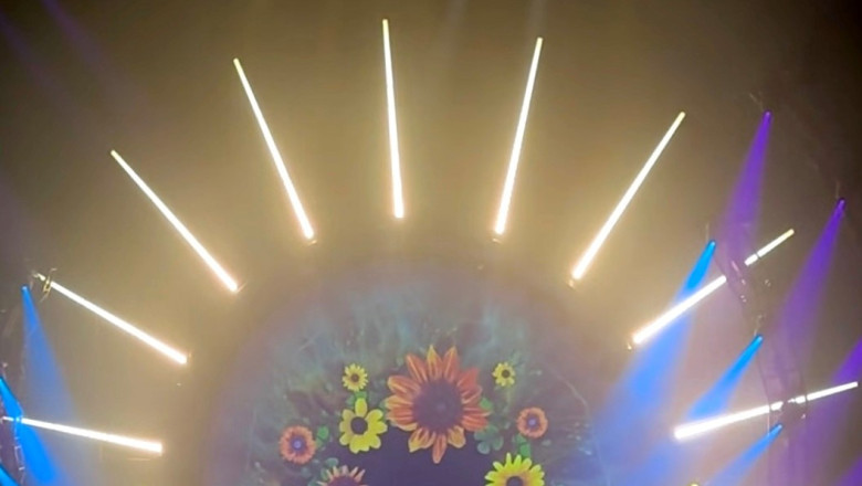 Las Vegas Mixtape v26: Tears For Fears “Rule” The Fontainebleau, “Miss Behaving” at the Plaza, and More