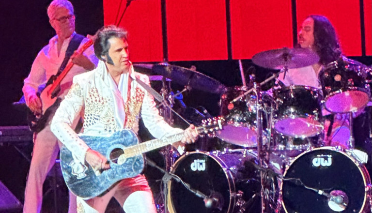 Las Vegas Mixtape v45: Elvis’ Honolulu Bash, Italian Delights, and Catching An ‘80s Wave