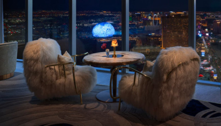 Poodle Room Social Club Review: Fontainebleau's Upscale Vegas Nightlife