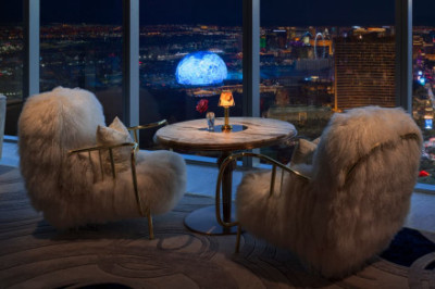 Poodle Room Social Club Review: Fontainebleau's Upscale Vegas Nightlife